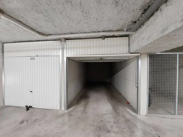 Parking 18 m²