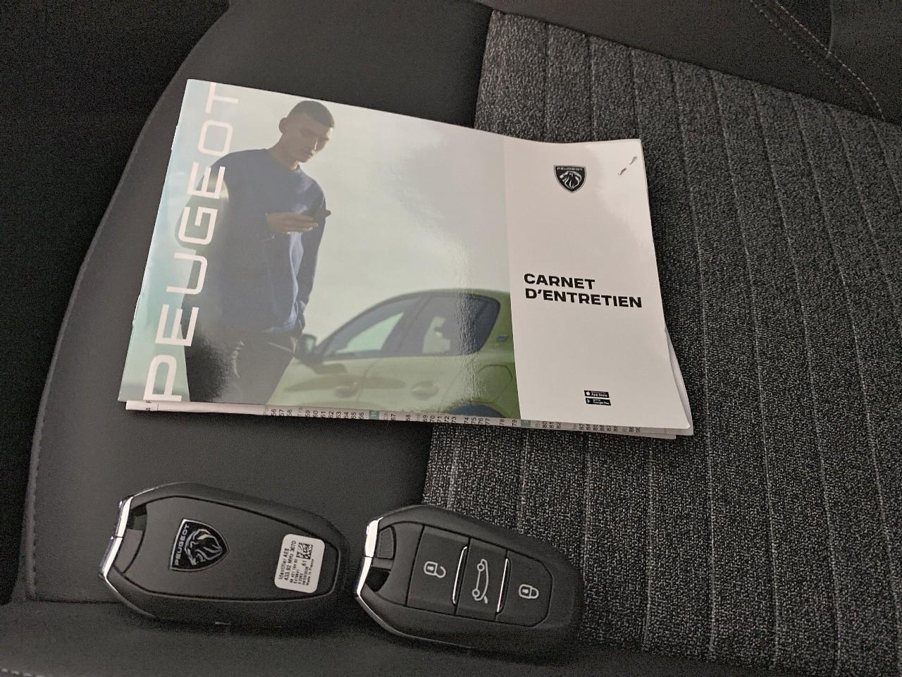 Peugeot 5008 hybrid 145 ch e-dcs6 allure — photo 18