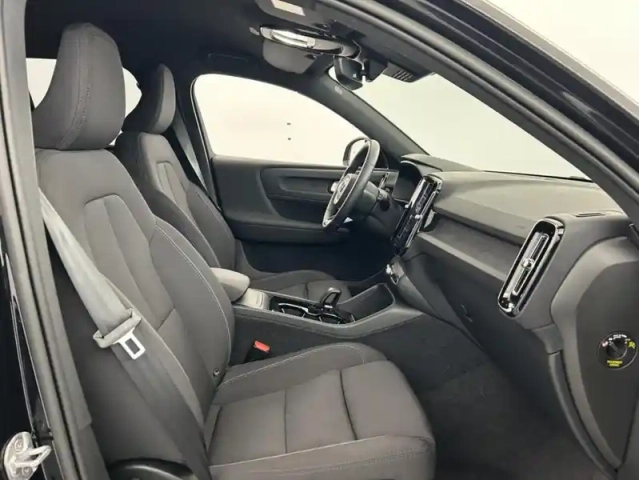 Volvo Xc40 recharge 231ch plus edt + pack hiver avec pompe à chaleur — photo 24