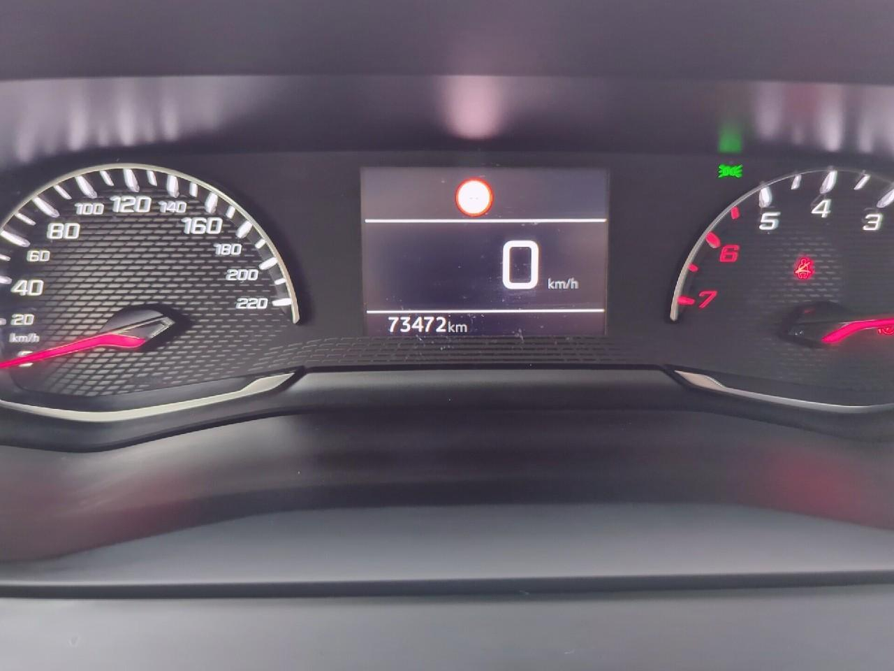 Peugeot 2008 puretech 100 s&s bvm6 active pack — photo 23