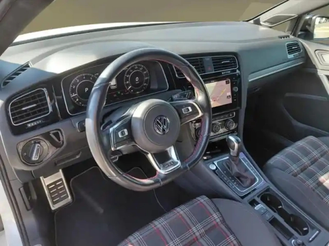 Volkswagen Golf gti performance 2.0 245 ch — photo 13