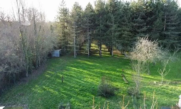 Terrain 400 m²