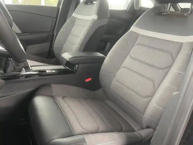 Citroën C4 puretech 130ch s&amp;s feel pack — photo 9