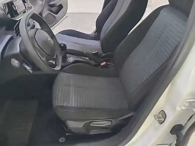 Peugeot 208 puretech 75 s&amp;s bvm5 — photo 11
