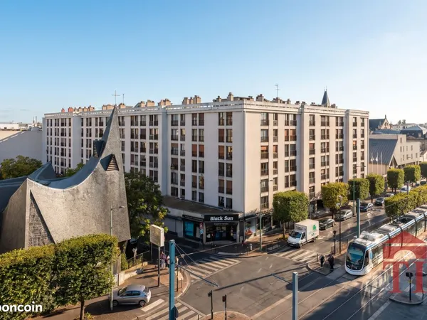 AFFAIRE À SAISIR - T2 33 m² - Dernier étage à rénover - Saint-Denis