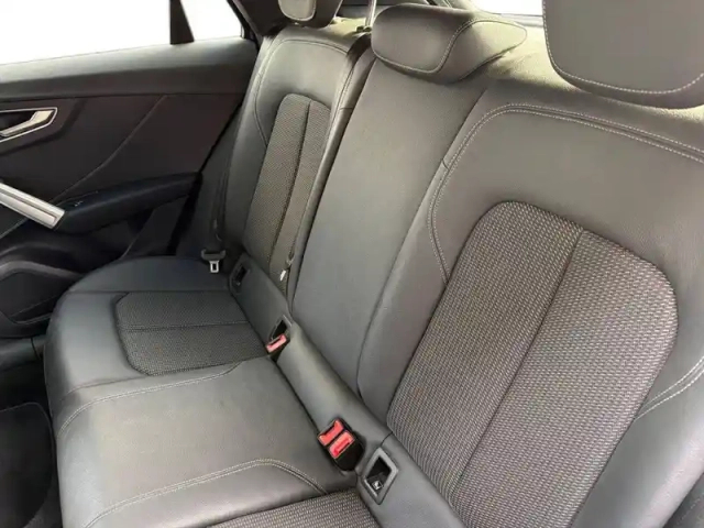 Audi Q2 35 tfsi 150 s tronic 7 — photo 14