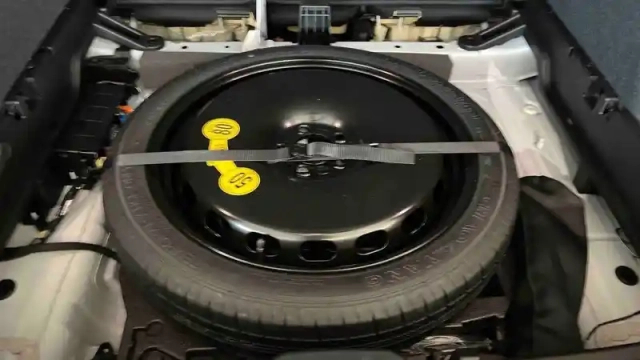 Volvo Xc40 t4 recharge 129+82 ch dct7 — photo 10