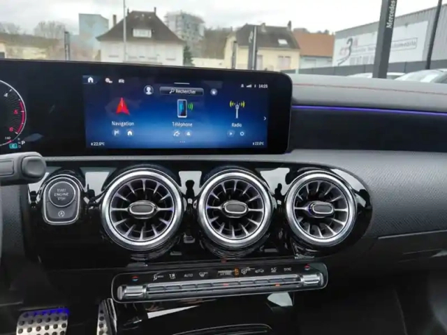 Mercedes Cla 200 d coupé amg line — photo 46