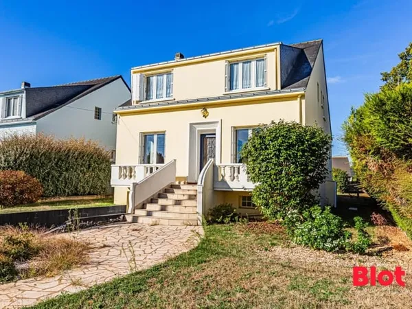Maison familiale 178m² - 4 chambres (possibilité 6) Sous-sol total - 900m² parcelle