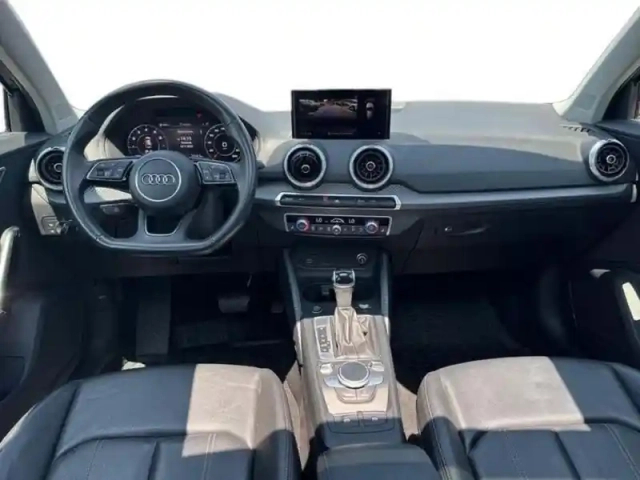 Audi Q2 35 tfsi 150 s tronic 7 design luxe — photo 8