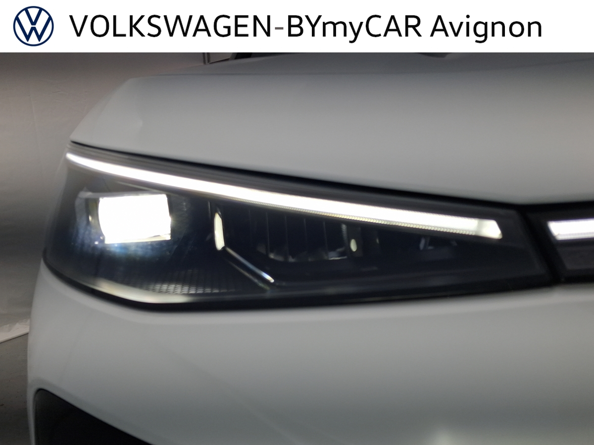 Volkswagen T-Roc 1.5 eTSI EVO2 Hybrid 150 ch DSG7 — photo 35