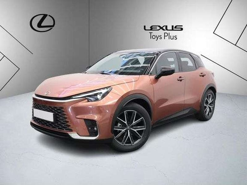 Lexus LBX Lexus LBX 1.5 136H 2WD Cool Pack Advanced — photo 1