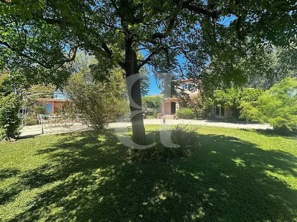 Villa 6 pièces 162 m²