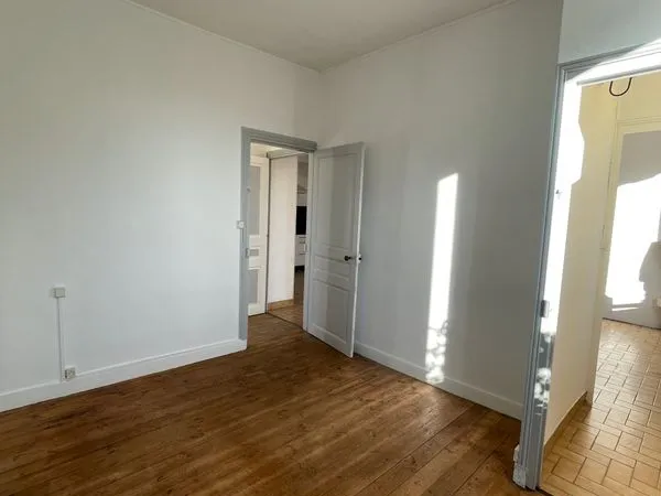 Maison - 110 m² - T5 + Petit jardin