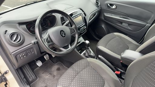 Renault Captur 1.2 TCe 120 Energy - Intens – 2017 – 133261 km – Essence – Boîte Manuelle — photo 17