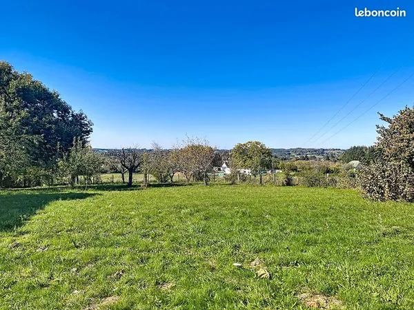 Terrain 1572 m² SADROC