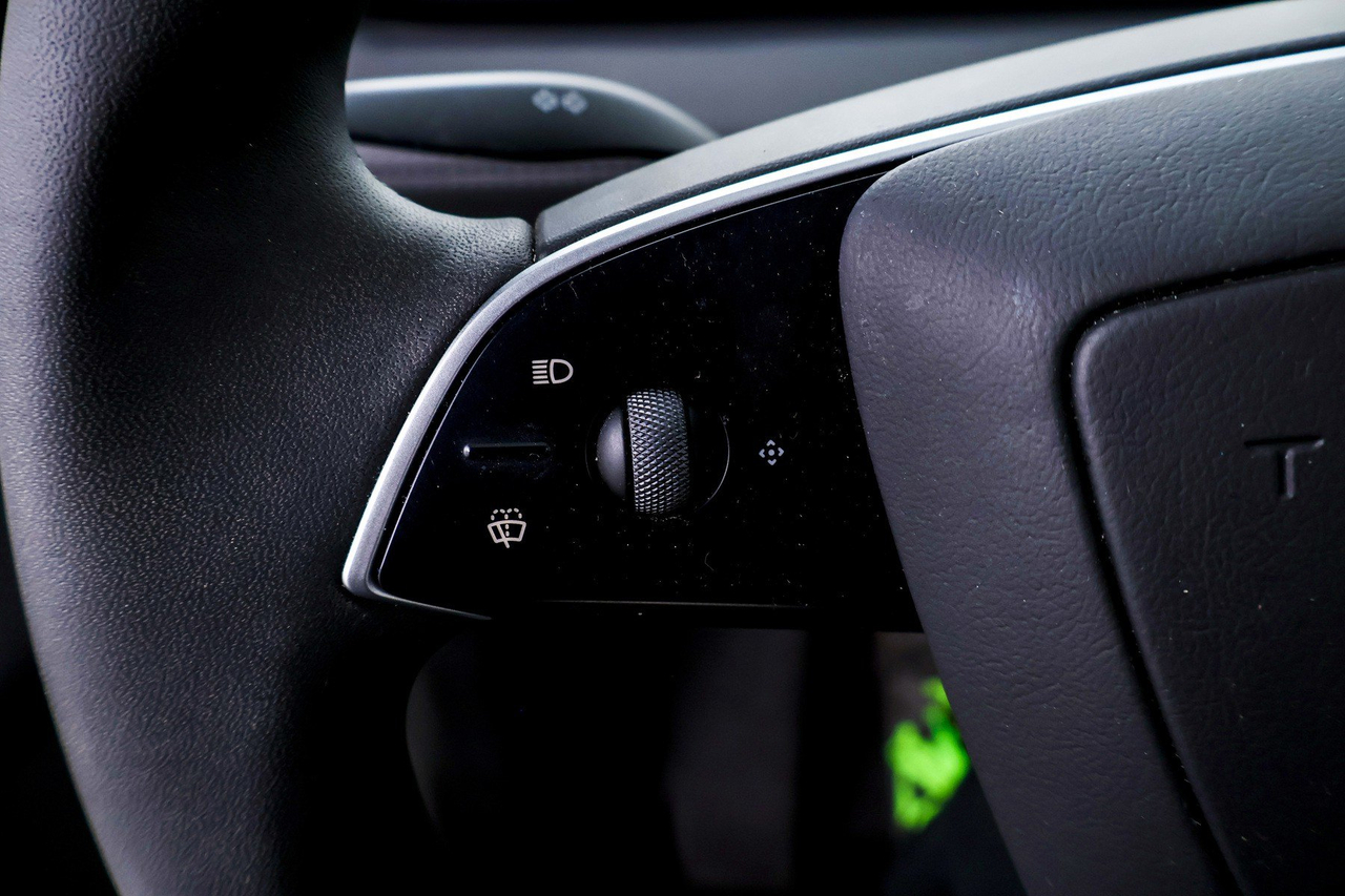 Tesla Model Y — photo 20