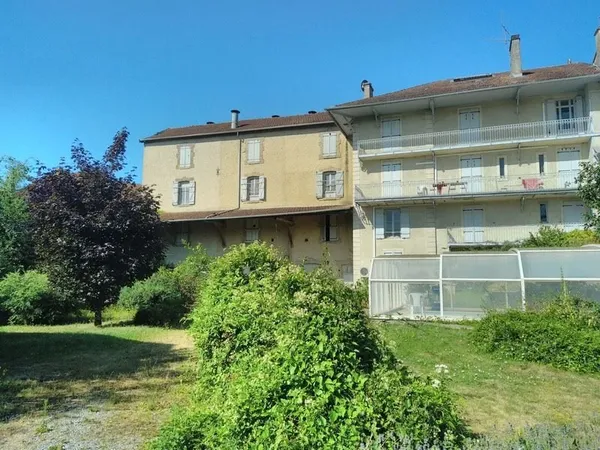 Maison 7 pièces 232 m²