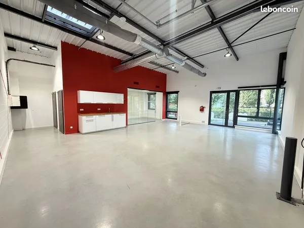 Boutique 105 m² Saint-Louis