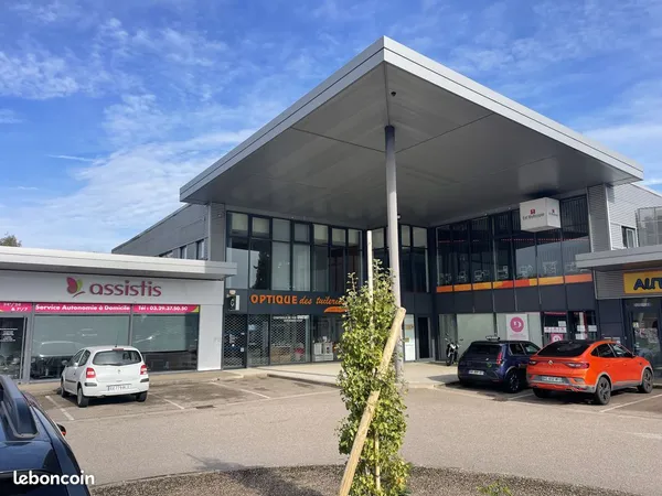 Local 135 m² Épinal