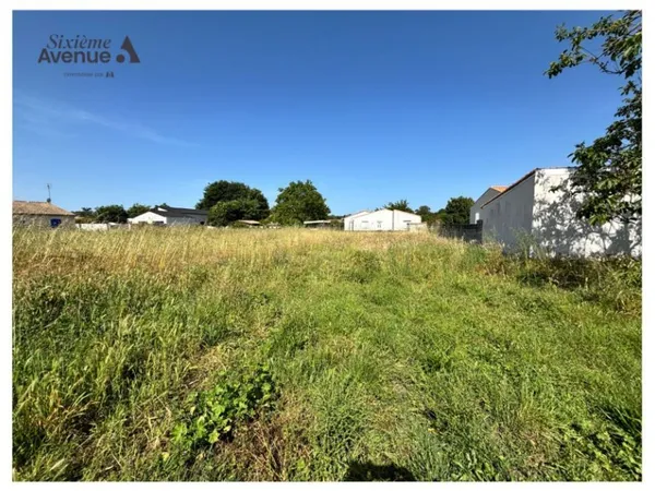 Terrain 633 m²