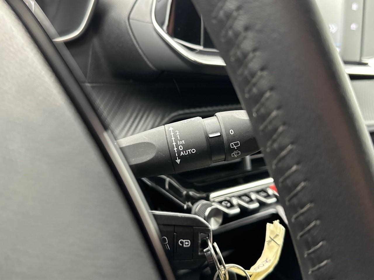 Peugeot 2008 puretech 100 s&s bvm6 style — photo 20