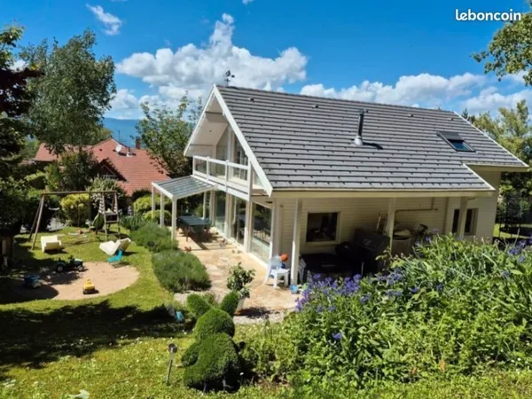 Maison d'architecte d'exception 160 m²/ Frontière Suisse