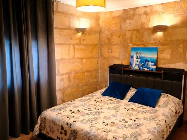 Chambre meublée à louer à côté de la gare Saint Jean