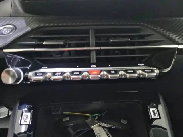 Peugeot 208 100 s&amp;s bvm6 — photo 26
