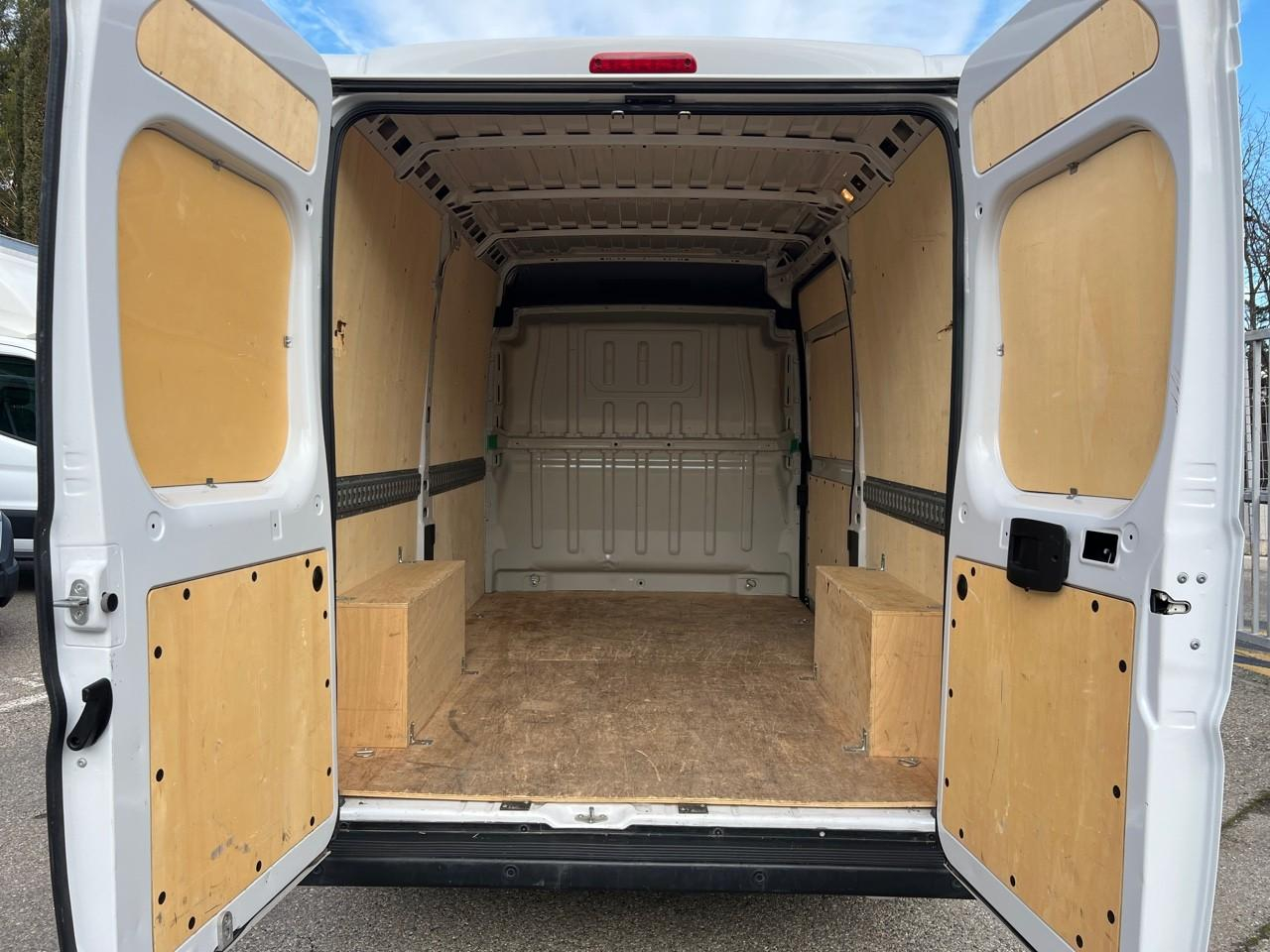 Citroën Jumper 30 l2h2 2.2 bluehdi 140 s&s club — photo 6