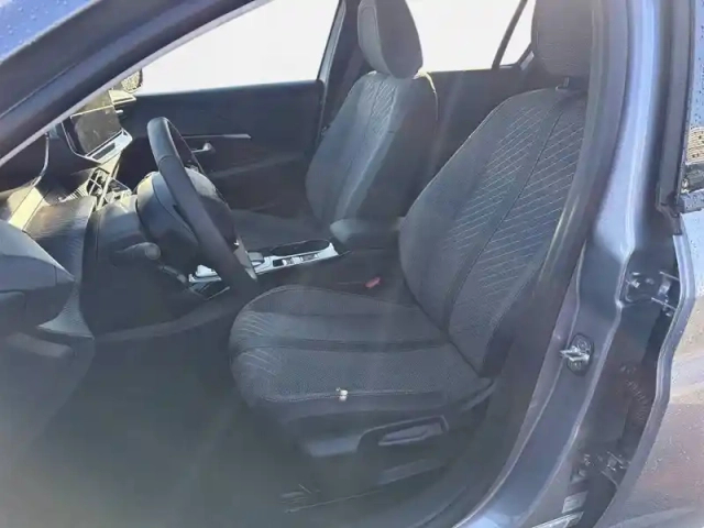 Peugeot 208 electrique 50 kwh 136ch — photo 51