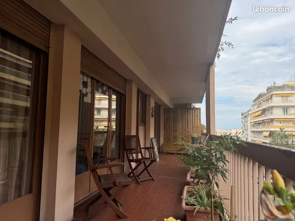 Chambre en colocation meublée - antibes