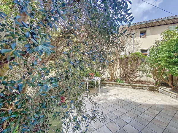 La Motte d'Aigues ? Coup de coeur ! Maison de village provençale 105 m², 5 pièces, terrasse 35 m²