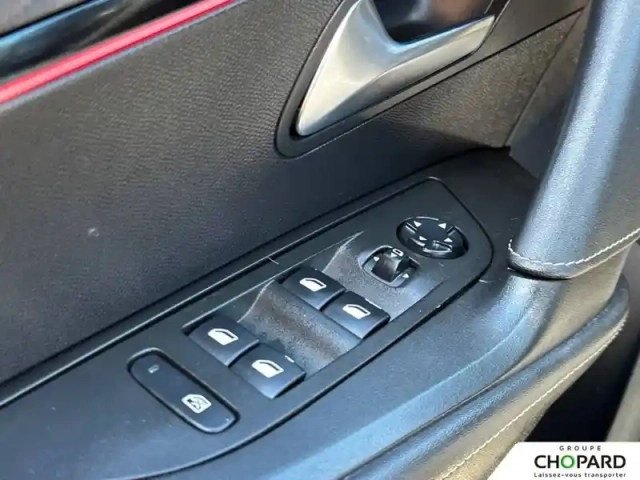 Peugeot 2008 electrique 136 ch — photo 23