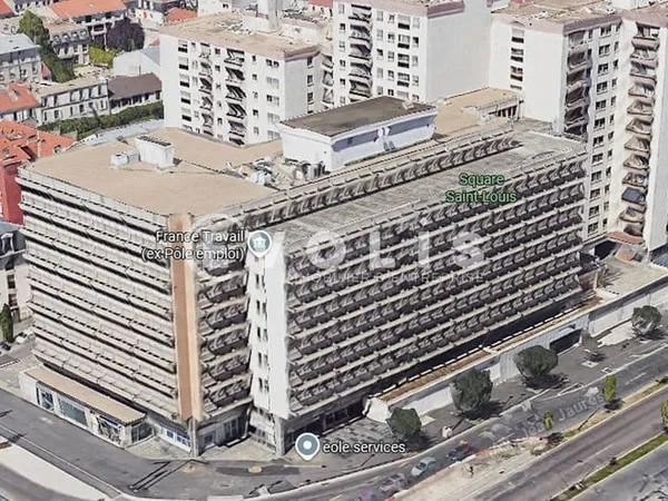 Bureaux 524 m²