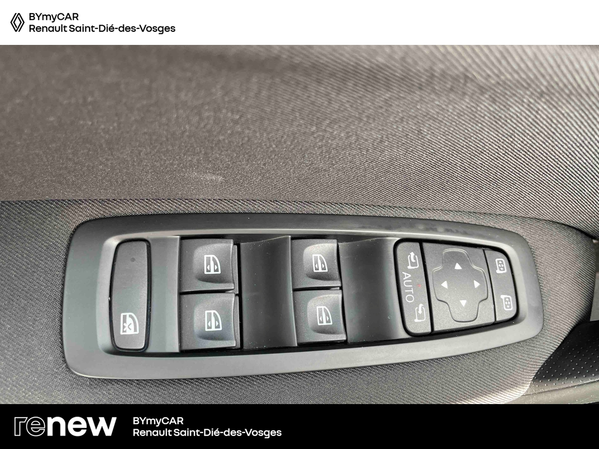 Renault Mégane IV Berline TCe 140 EDC FAP — photo 20