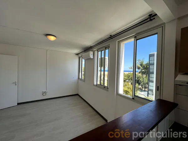 A LOUER - T2 NON MEUBLE - SAINT DENIS CENTRE VILLE - BARACHOIS