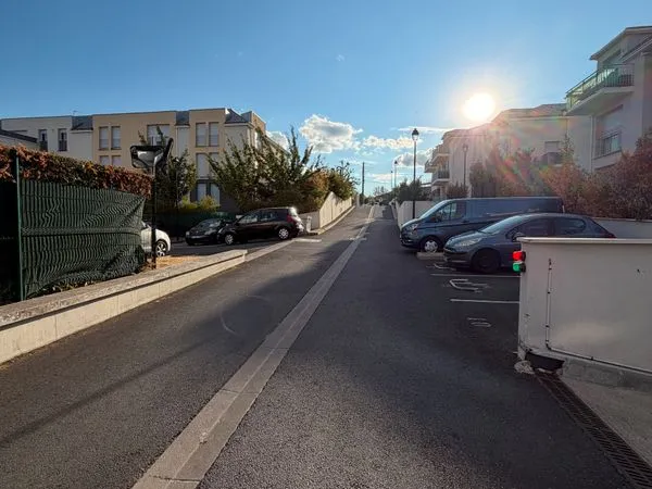Place de parking extérieure