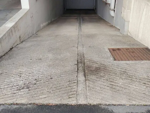 Parking 27 m²