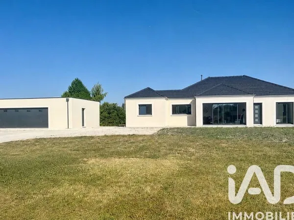 Maison de plain-pied 6 pièces 135 m²