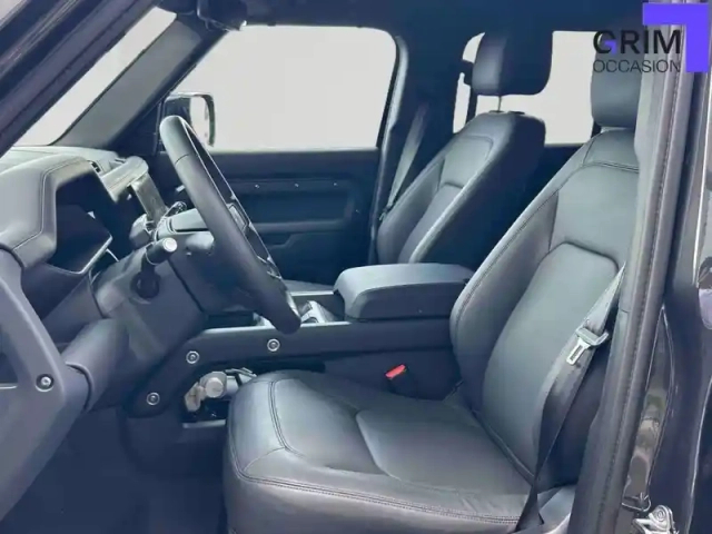 Land Rover Defender 110 phev — photo 4