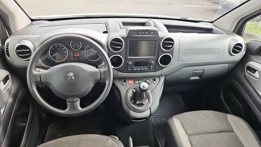 Peugeot Partner Tepee 1.6 Hdi 92 - Access – 2015 – 160420 km – Diesel – Boîte Manuelle — photo 47