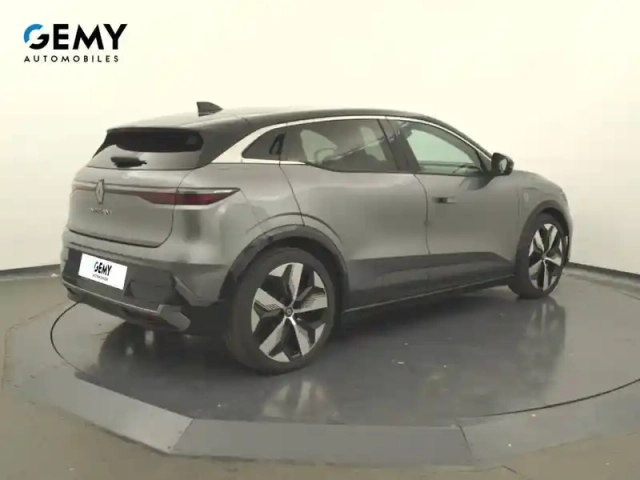 Renault Megane e-tech ev60 220 ch optimum charge — photo 33
