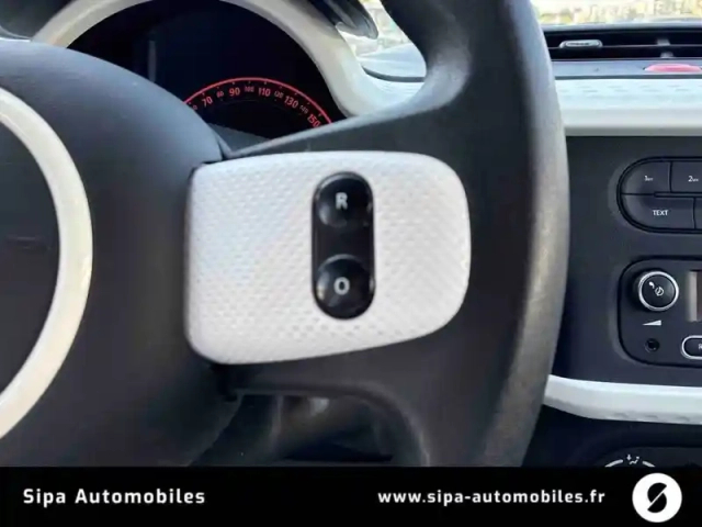 Renault Twingo iii 1.0 sce 70 e6c — photo 18
