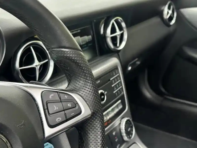 Mercedes Sl multibeam  cabriolet — photo 11
