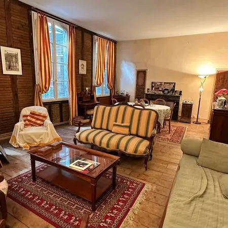 Appartement 4 pièces 144 m²