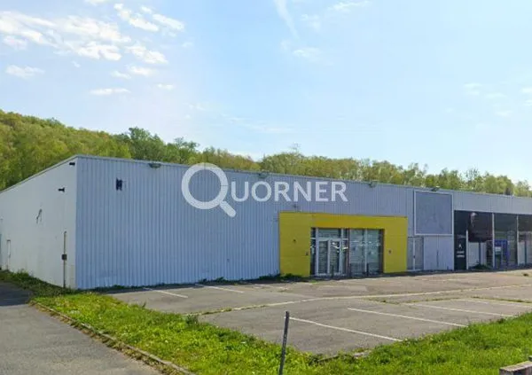 Local 820 m² Bethoncourt