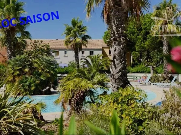 Bel appartement avec place de parking privée, piscines