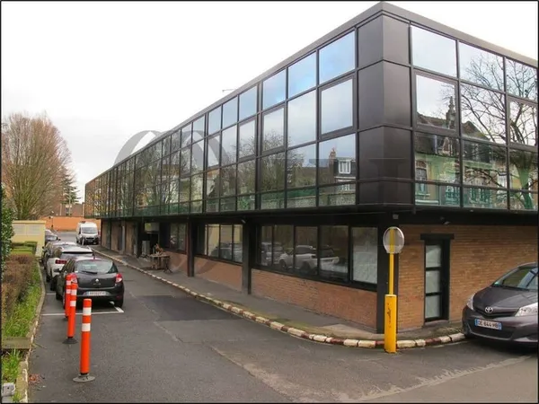 Local d'activité 5296 m²