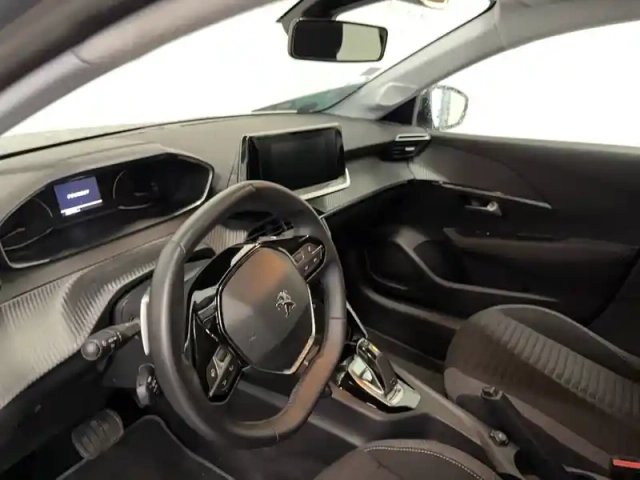 Peugeot 208 puretech 100 s&amp;s eat8 — photo 7